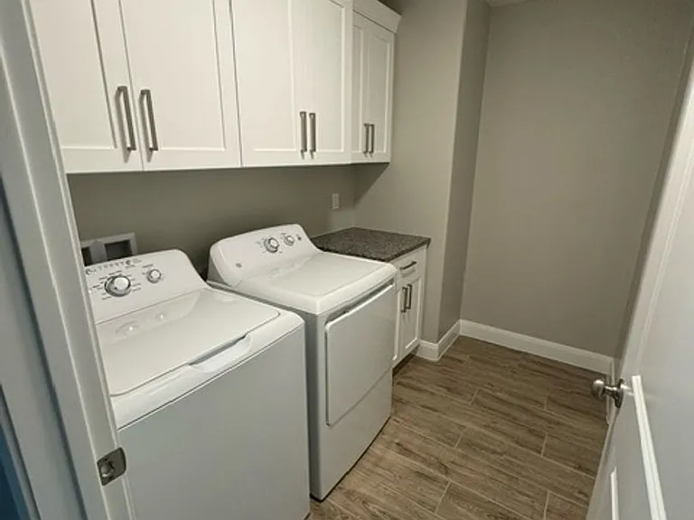 1042 S 1450 E #30 — Photo 12