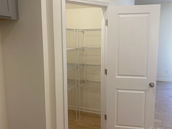 5th image of 306 Abington St