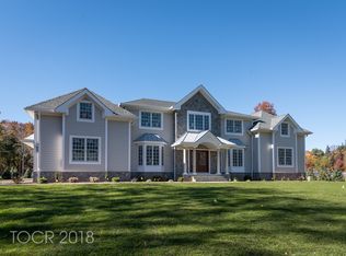 747 Barnstable Ln, Franklin Lakes, NJ 07417