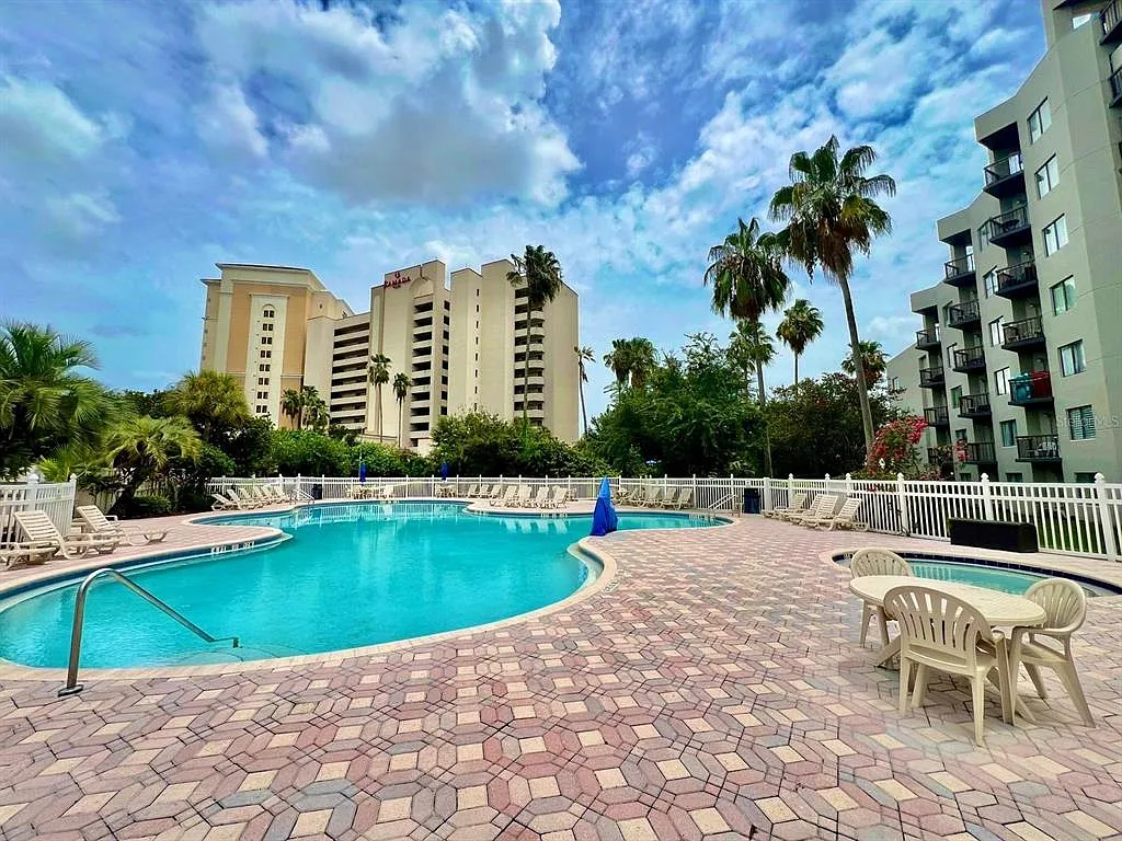 1 bed, 1.0 bath, 408 sqft, $1,660 — Photo 4