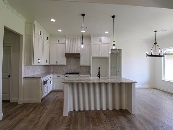 5th image of 9308 SW 38th St