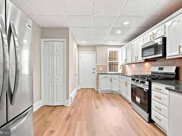 5643 Addison St, Philadelphia, PA 19143