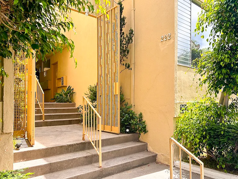 222 Washington Ave #17 — Photo 37
