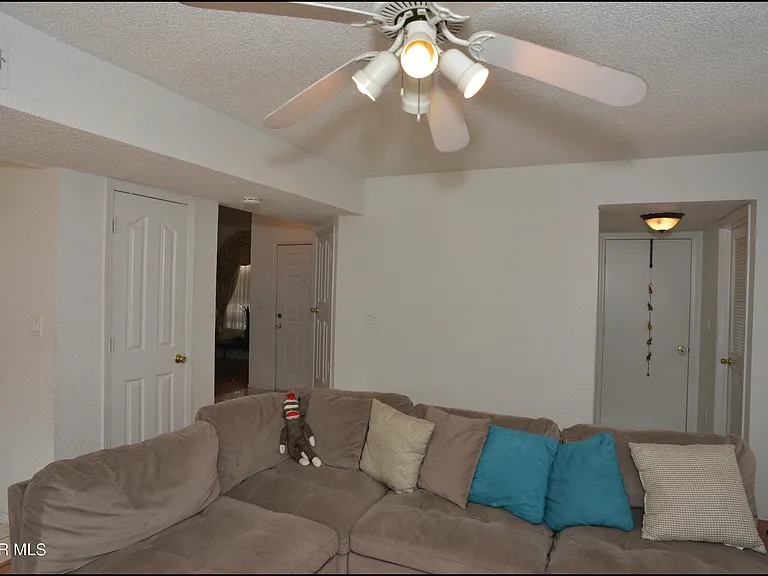 7528 Luz De Lumbre Ave — Photo 8