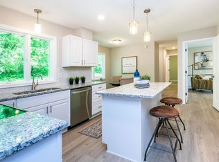 4840 Wild Canyon Dr, Woodbury, MN 55129