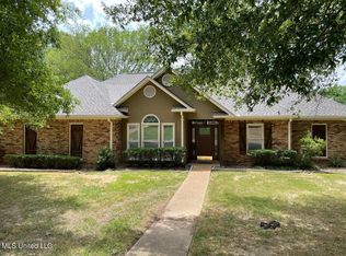 122 Greenfield Way, Madison, MS 39110