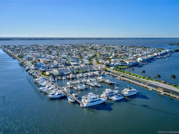 828 Nettles Blvd, Jensen Beach, FL 34957