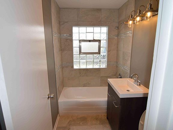 5th image of 2064 N 18th Ave APT 1R