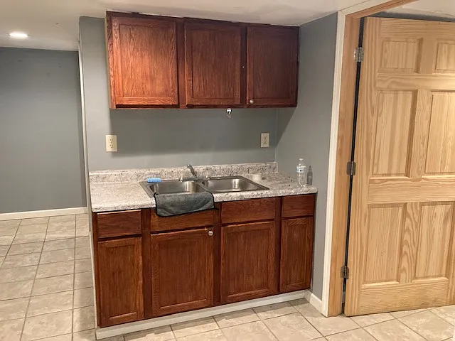 Pinecrest Apartments - 17 — Photo 3