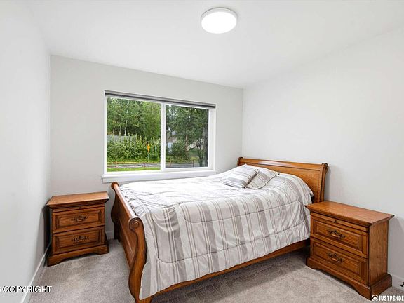 4th image of 4827 E Alder Dr