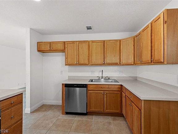 3rd image of 6629 Burgundy Way
