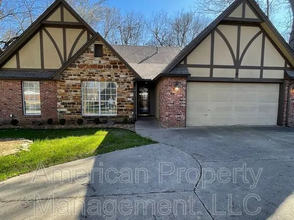 5512 S Columbia Ct, Tulsa, OK 74105