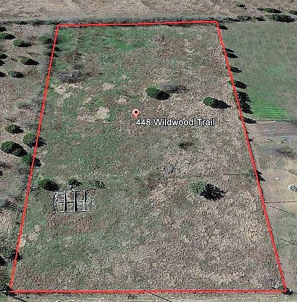 2nd image of 448 Wildwood Trl