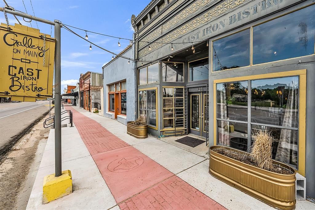 726 S Main St Calvert TX 77837 MLS 53572829 Zillow