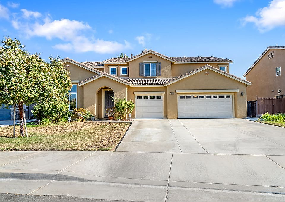 1st image of 26483 Sequoia St