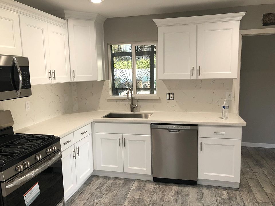 1st image of 21200 Broadwell Ave