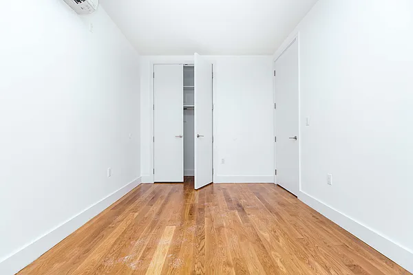 Rented by Nooklyn NYC LLC | media 72