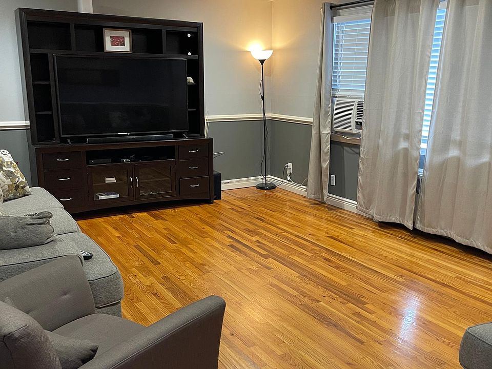 1st image of 159 Lincoln Ave