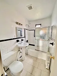 Rented by Zikos Realty Services