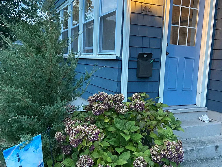 144 Roffee St — Photo 4