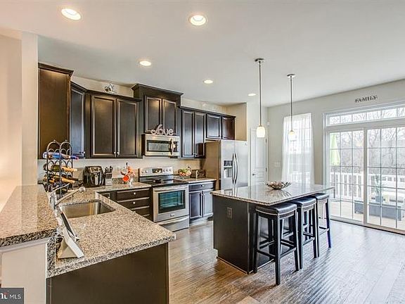 3rd image of 8325 Heritage Crossing Ct #39