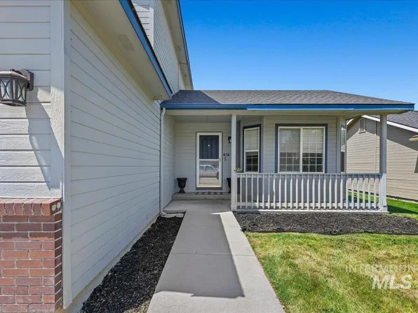 372 W Farmall Way, Kuna, ID 83634