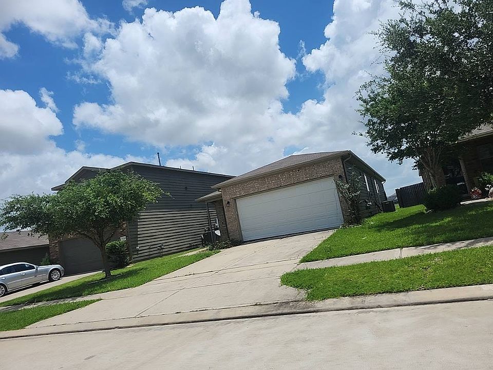 2nd image of 5726 Pampus Prairie Rd