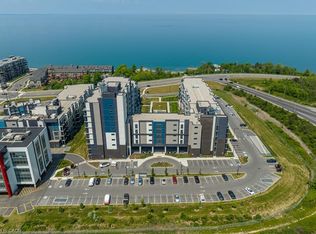 16 Concord Pl #118, Grimsby, ON L3M 0J1