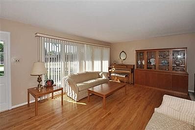 3rd image of 356 Brentwood Dr