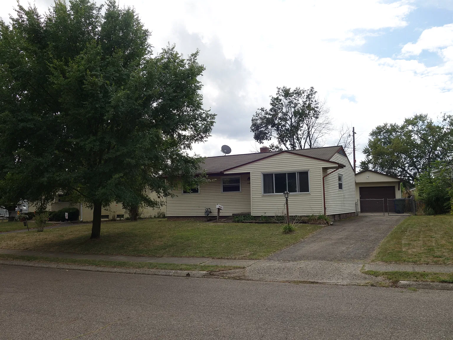 3 bed, 1009 sqft, $2,000 — Photo 1