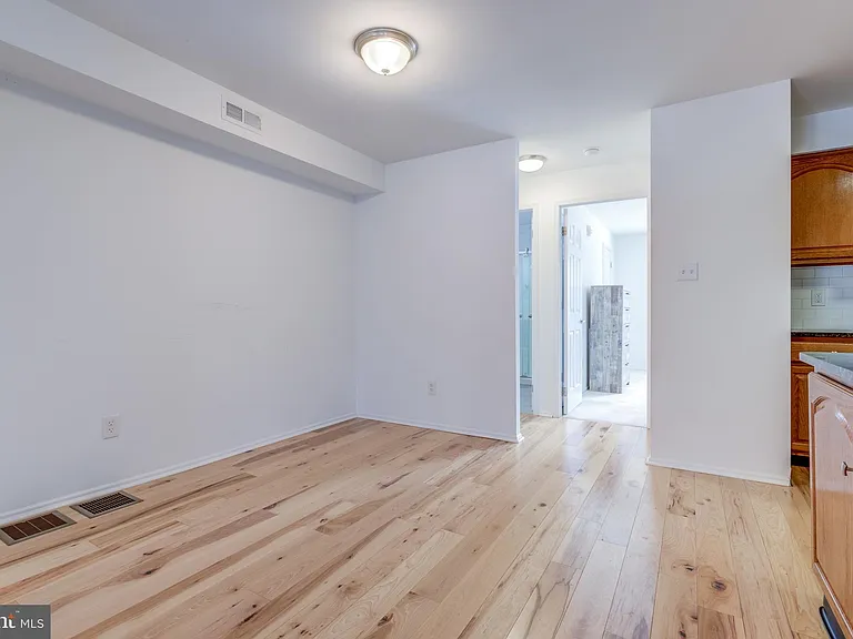 2751 Pennsylvania Ave #B103 — Photo 9