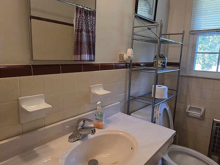 5004 Holmes Ave NW — Photo 23