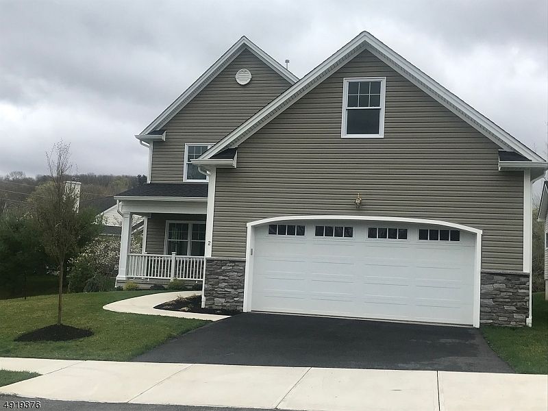 1st image of 2 Bluffs Ct #2