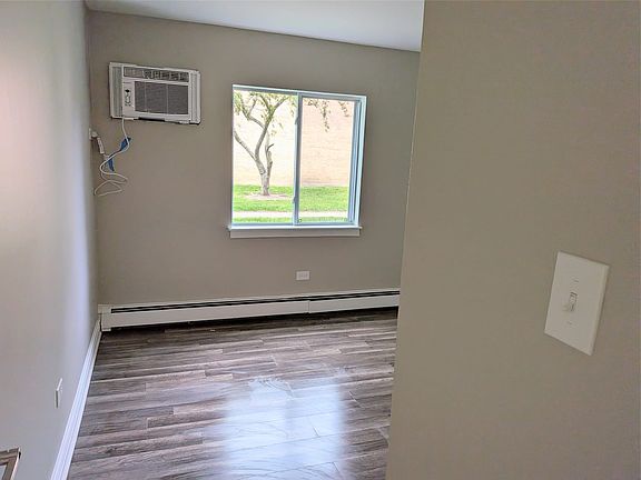 5th image of 16 E Dundee Quarter Dr #102