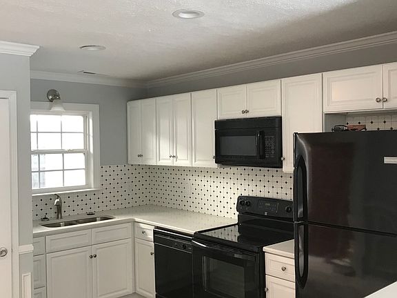 5th image of 6510 Wildwood Trl APT 4