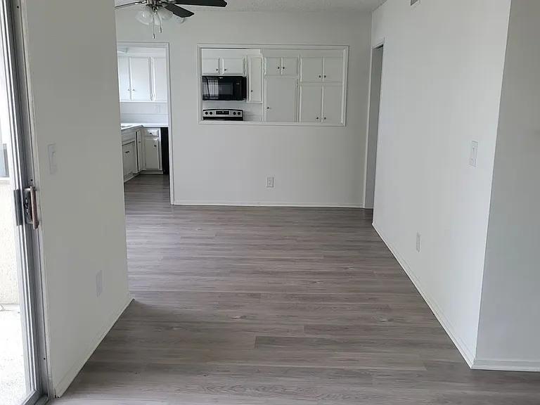 100 - Kimberly Apartments — Photo 54