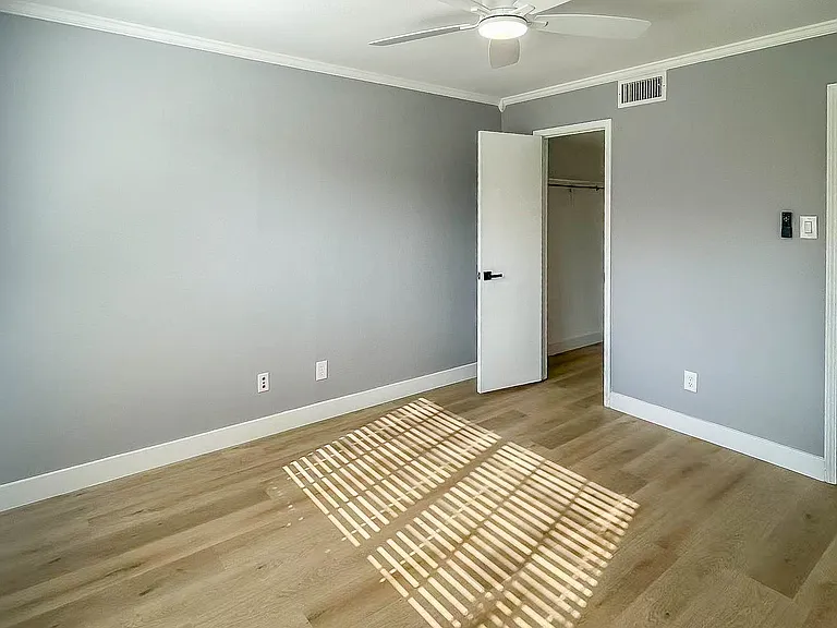 332 W Harwood Rd #B — Photo 21