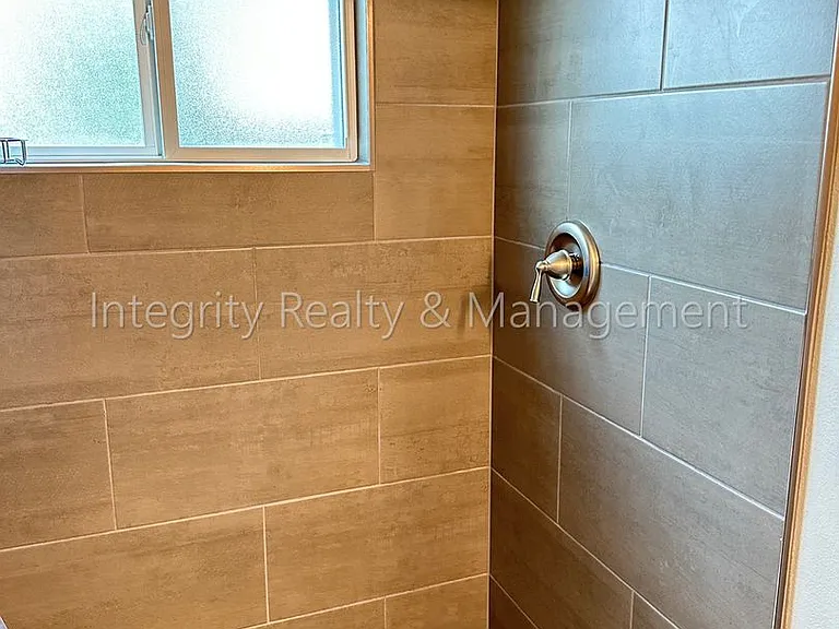 3092 W Layton Ave — Photo 17