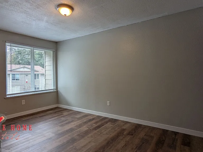2400 20th Ave NW — Photo 26