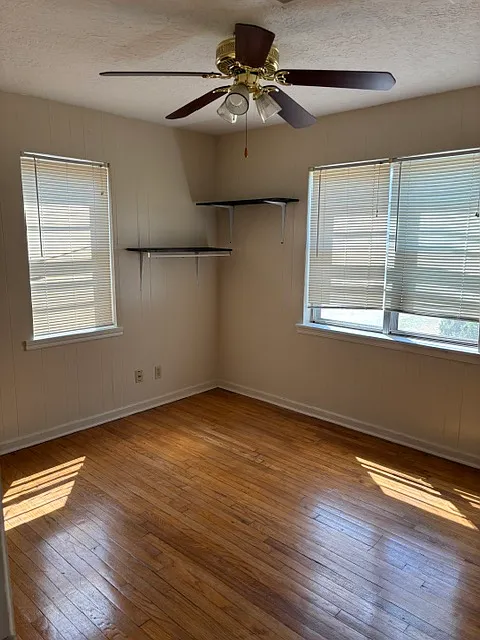 5 bed, 1943 sqft, $1,800 — Photo 4