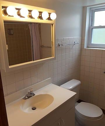 5th image of 6313 W Montrose Ave