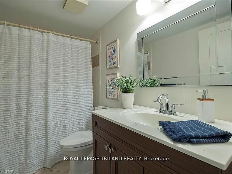 155 Kent St #1205 — Photo 8