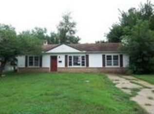 3221 SW Sena Dr, Topeka, KS 66604