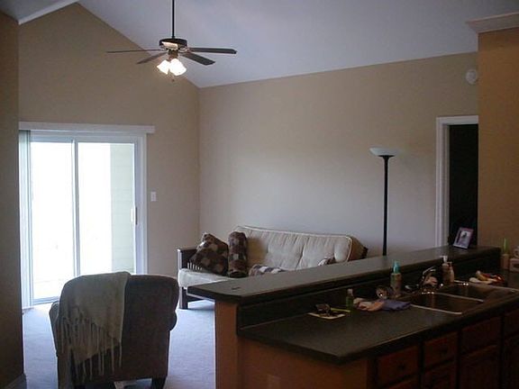 3rd image of 3426 Town Creek Cir