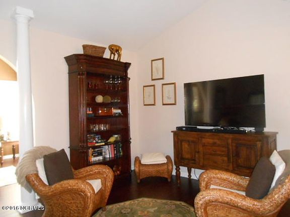 5th image of 864 Sandpiper Bay Drive SW