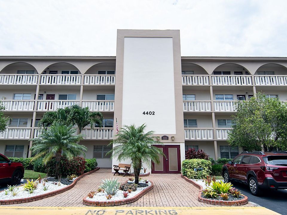 1st image of 4402 Martinique Court #G1