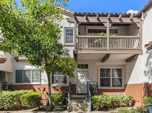 2836 Ballesteros Ln, Tustin, CA 92782