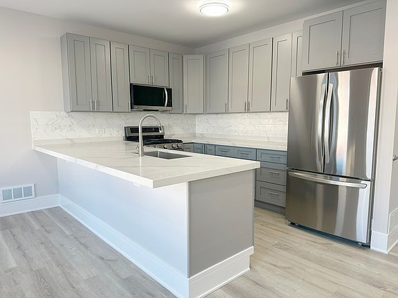 4th image of 1718 N 18th Ave #201