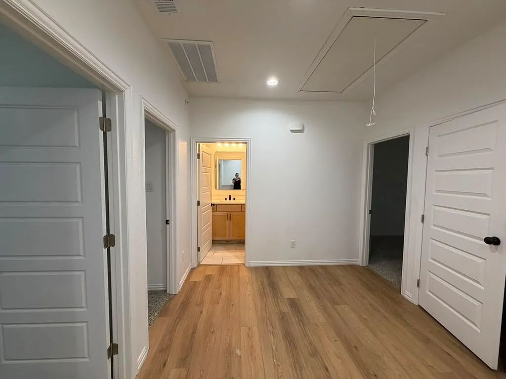 3 bed, 2.5 bath, 1500 sqft, $2,450 — Photo 4