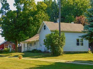 8632 W 32nd St, Fremont, MI 49412